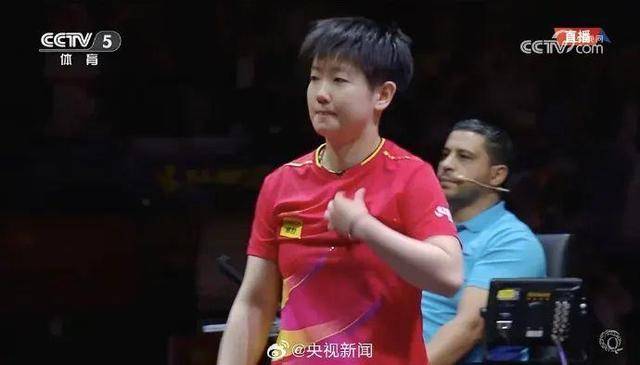 孙颖莎哭了！现场解说也声音哽咽：这场比赛既精彩又经典