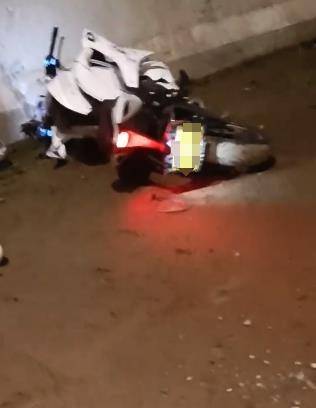 网友在成都一断头路发现受伤骑手后拨打120，当地：伤者已不幸身亡